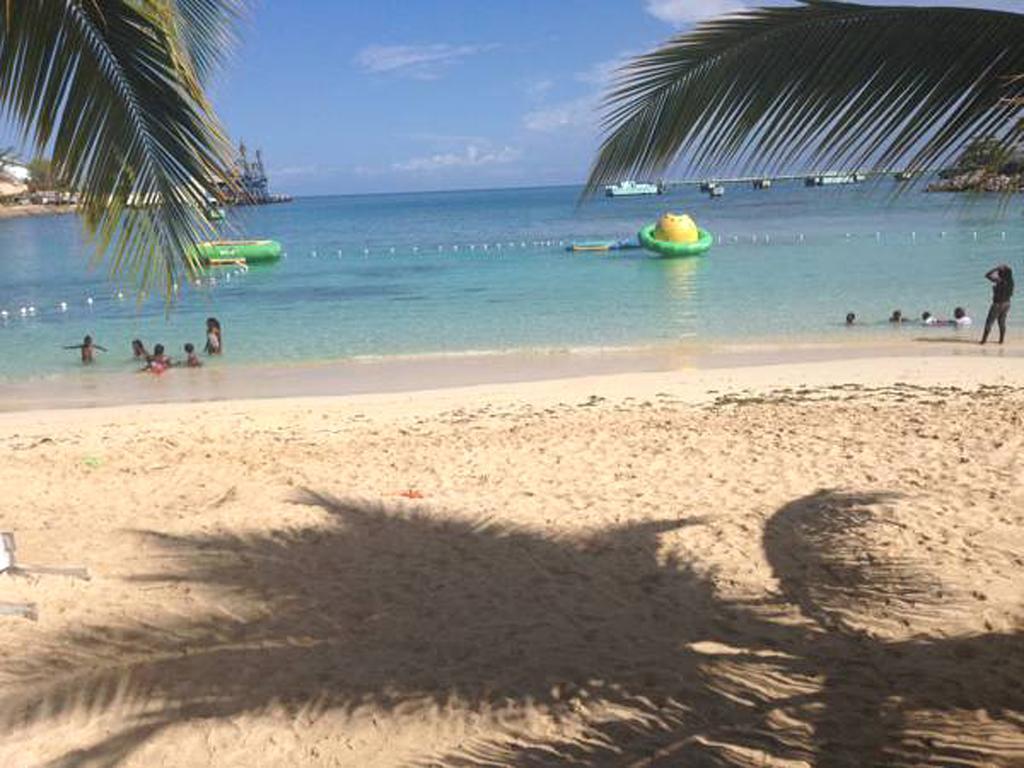 Turtle Beach Towers Apt 22 C - Ocho Rios Exterior foto